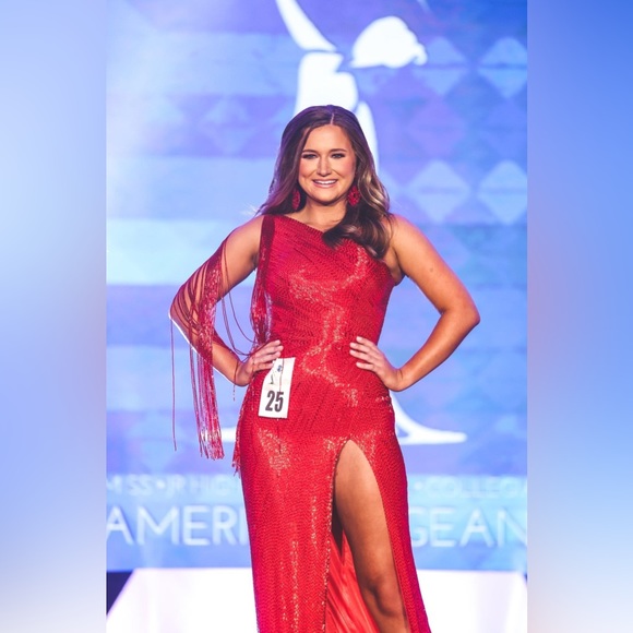 Custom Sherri Hill COUTURE red liquid beading gown - Picture 11 of 16